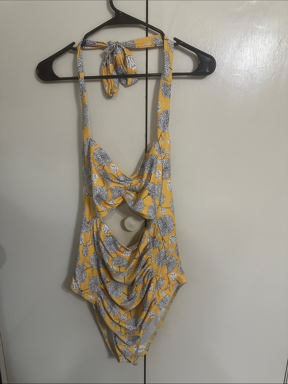 Cupshe Yellow Floral Halter One-Piece Swimsuit with Back Cutout